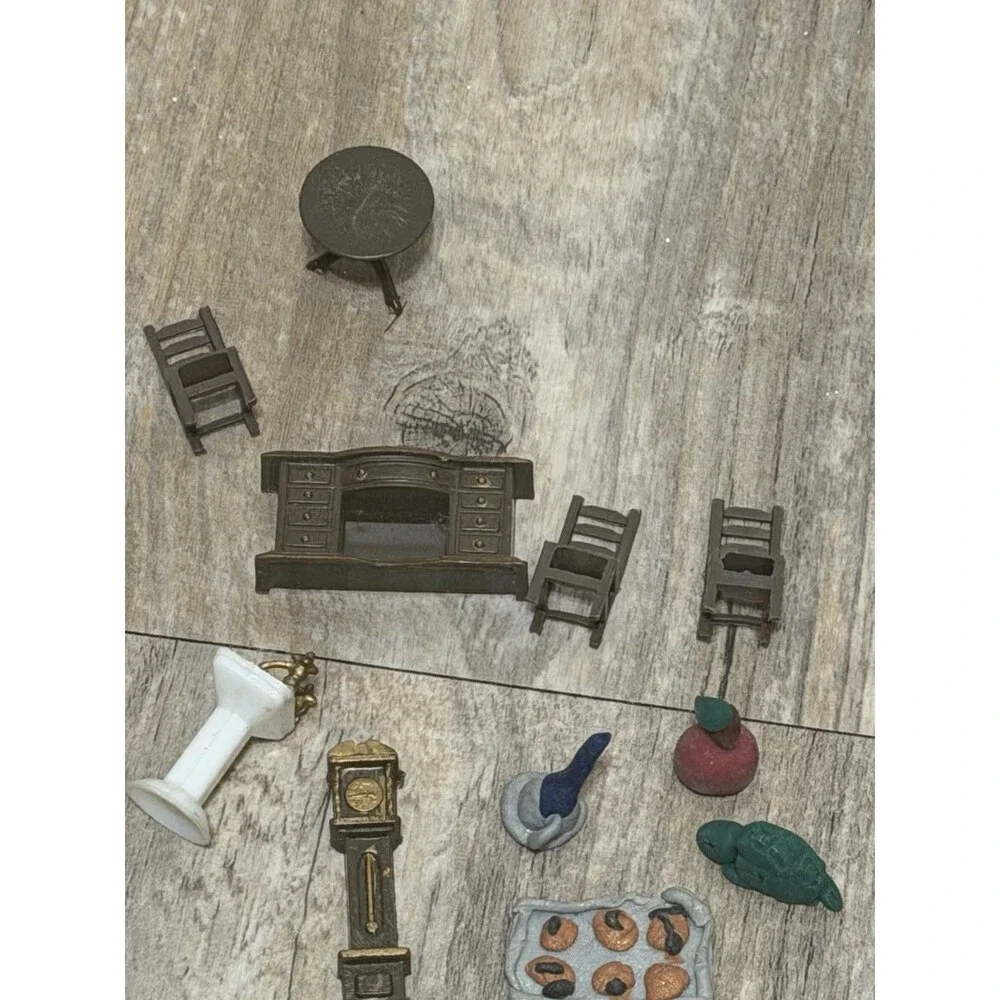 Vtg Lot 17 Piece Mismatched Dollhouse Bathroom Furniture Decorative Decor -Clock
